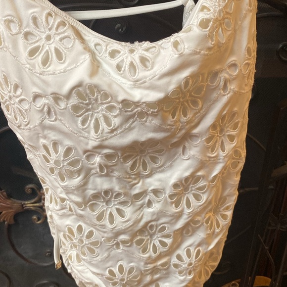 Kate Spade Women's Eyelet Tie Back One Piece Swimsuit size 10 - Picture 4 of 7